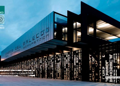 Los Nuevos Campos de El Malecón se alzan con el XV Premio de Arquitectura