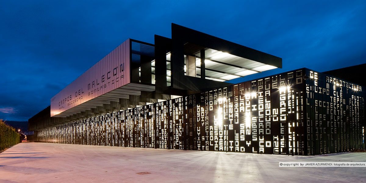 El estadio de El Malecón Premio Internacional de Arquitectura 2013